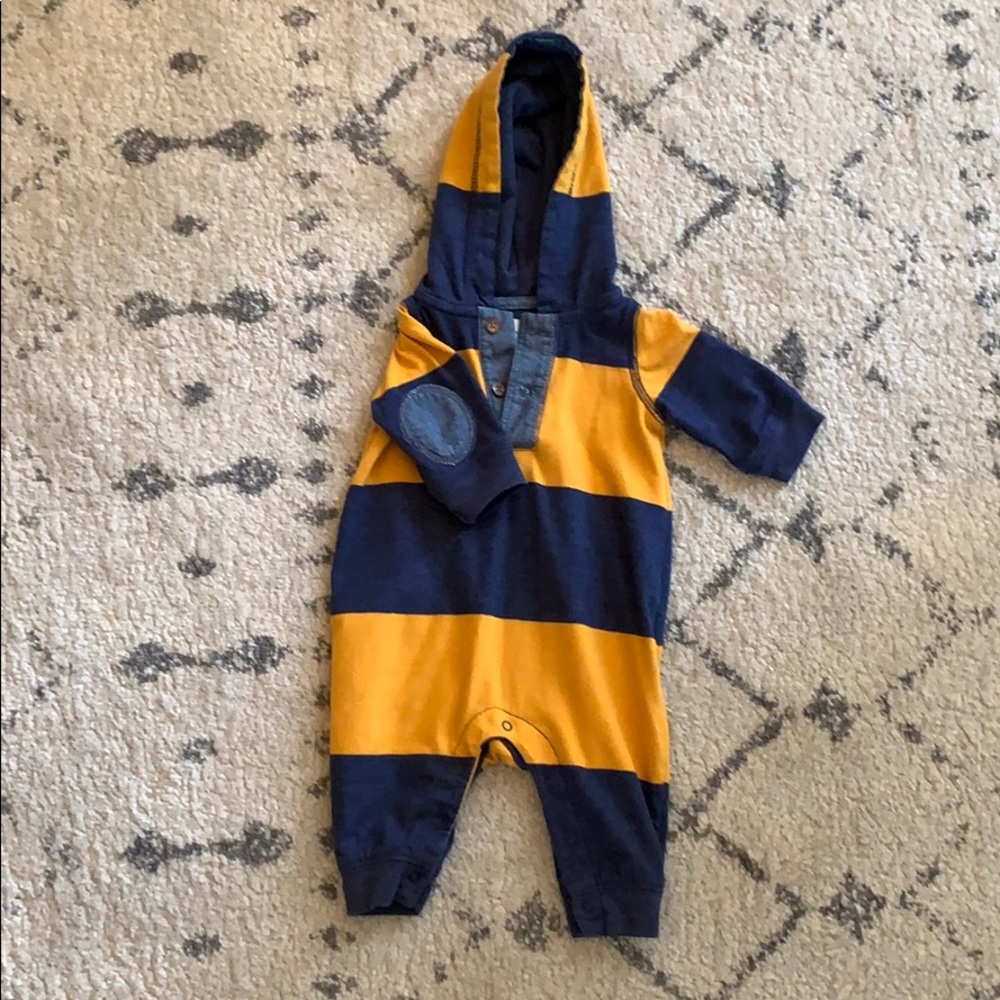 Hooded Baby Gap Outfit